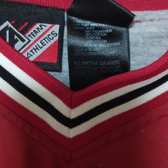 Nylon pullover - Picture 3 of 3